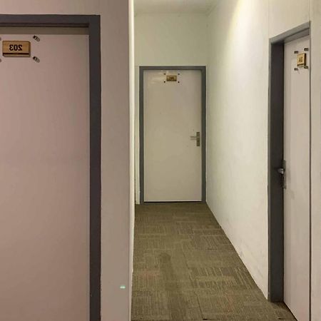 Hotel Ananda Syariah Redpartner 부키팅기 외부 사진