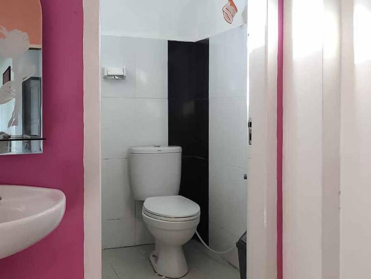 Hotel Ananda Syariah Redpartner 부키팅기 외부 사진